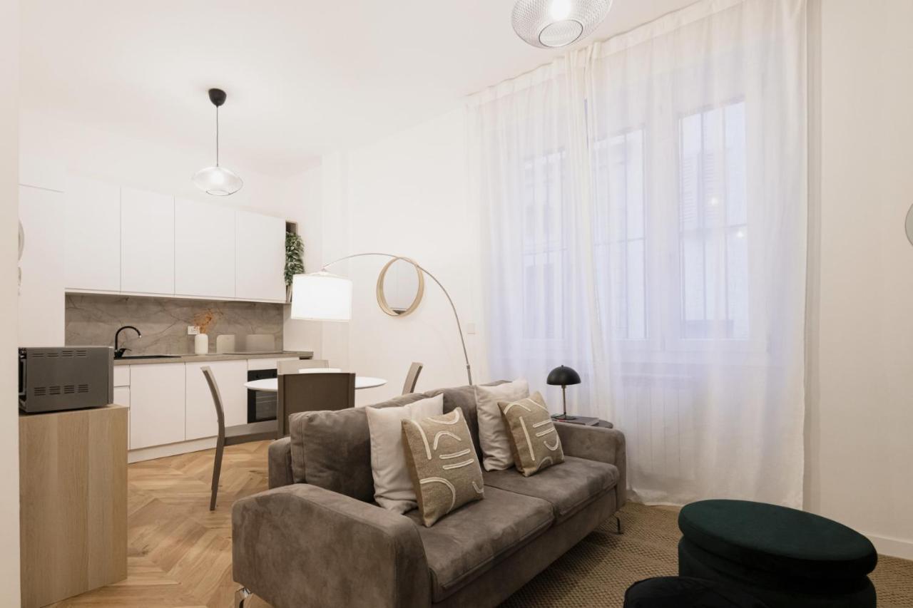 Easylife - Oasi Di Stile A 10Min Dal Duomo Lägenhet Milano Exteriör bild