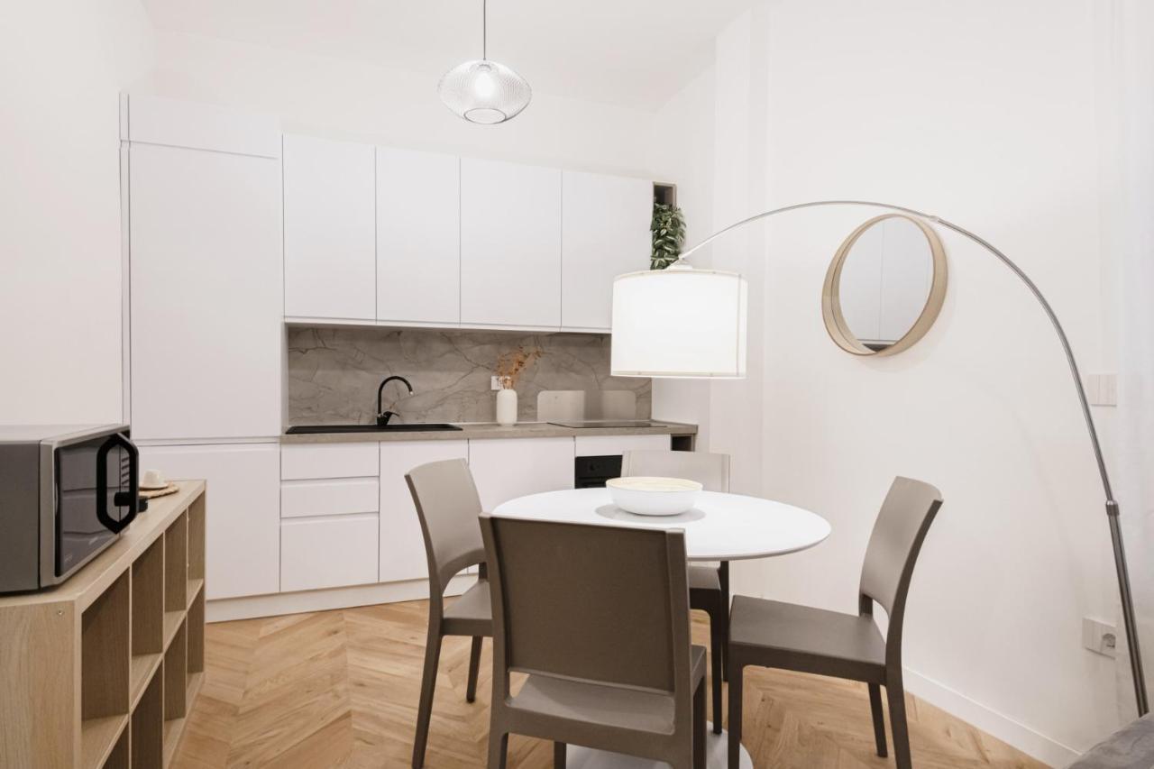 Easylife - Oasi Di Stile A 10Min Dal Duomo Lägenhet Milano Exteriör bild